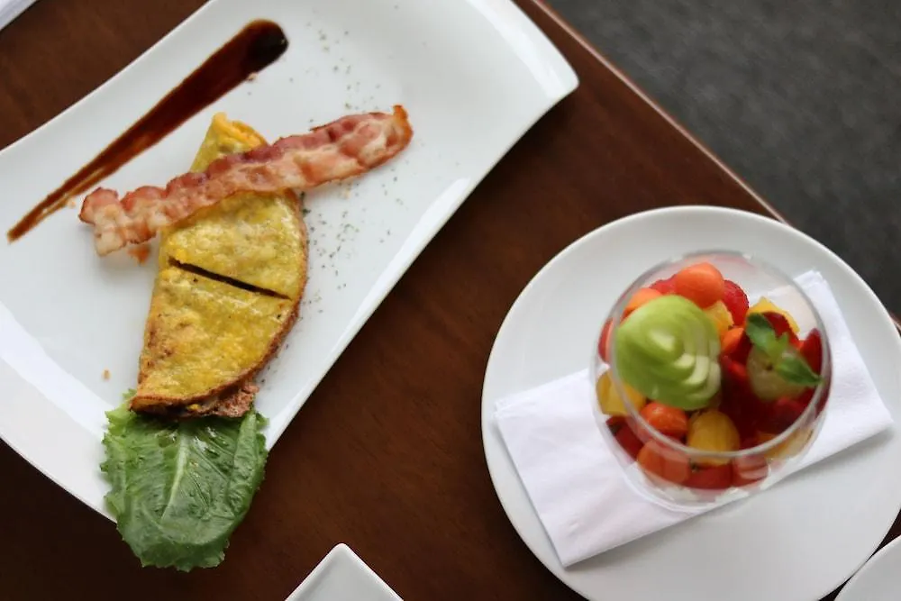 Binn Hotel Medellín 5*,