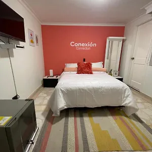  Habitación en casa particular Hermoso Y Nuevo Alojamiento Laureles, Habitación Privada
