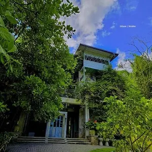 Ceylon Kingsmen Garden - Katunayake Airport Transit Sri Lanka