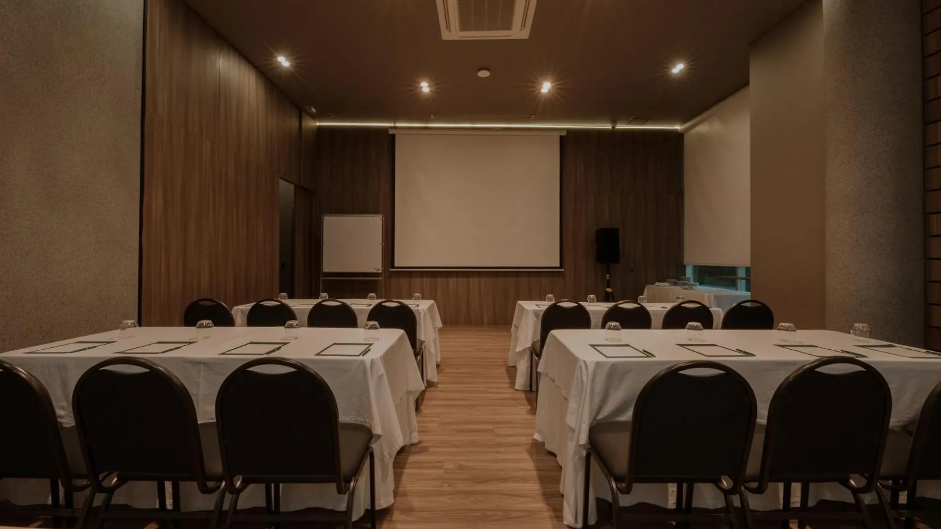 Binn Hotel Medellin Colombia